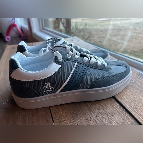 PENGUIN LACE UP SNEAKER Size 8.5 - Picture 1 of 9